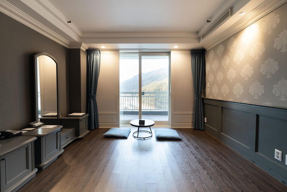 Kensington Hotel Pyeongchang Exterior photo